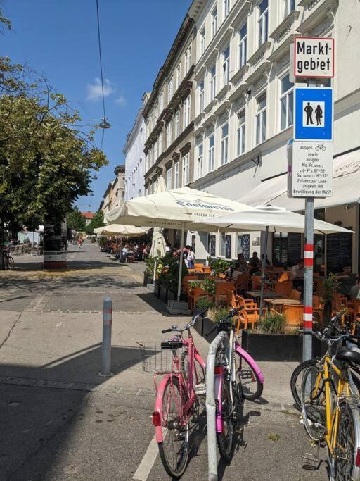 Feine Wohnung Direkt Am Yppen- Und Brunnenmarkt Wina Bagian luar foto