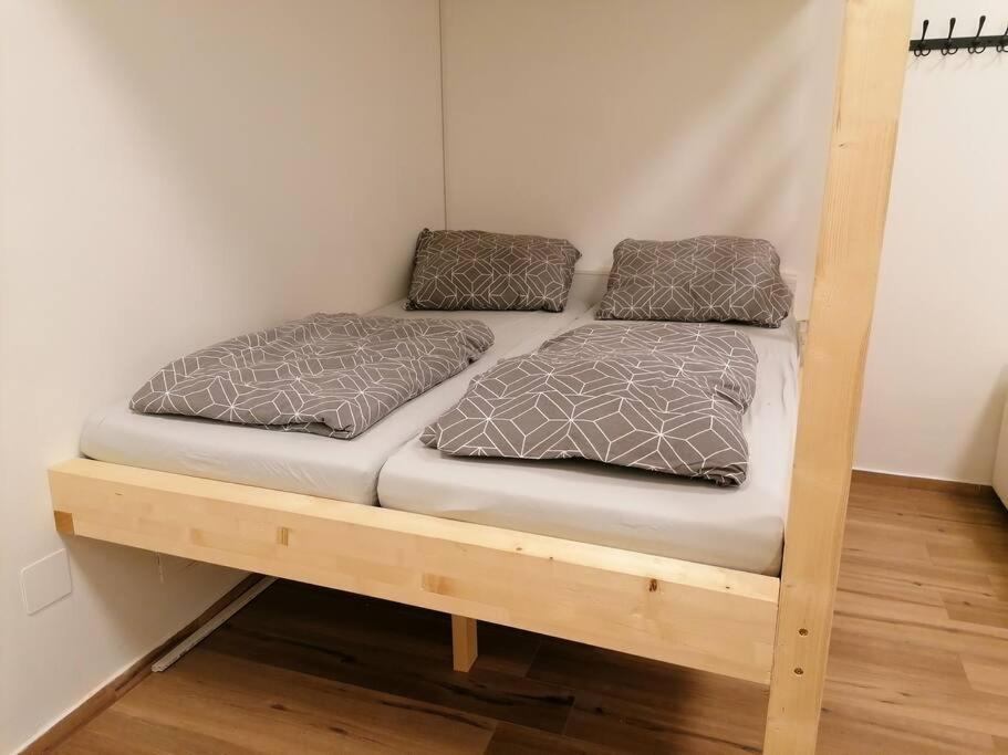 Feine Wohnung Direkt Am Yppen- Und Brunnenmarkt Wina Bagian luar foto