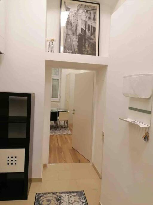 Feine Wohnung Direkt Am Yppen- Und Brunnenmarkt Wina Bagian luar foto